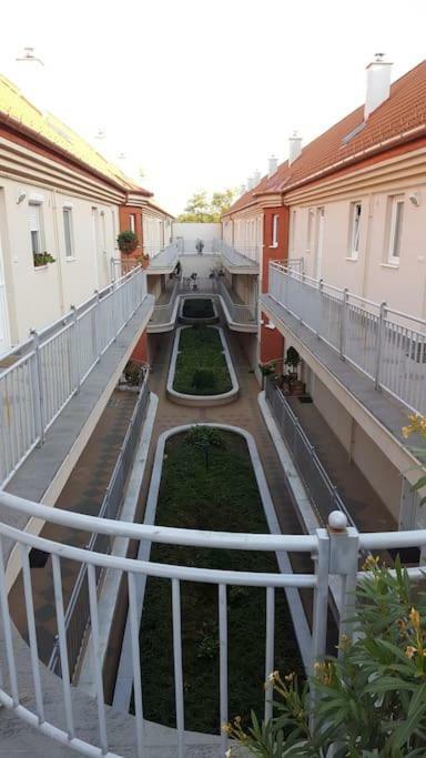 Gabica Apartman Debrecen Eksteriør billede